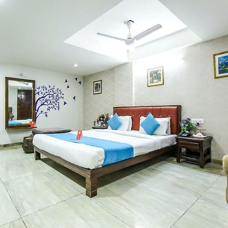 Hotel Seven Ahmedabad Esterno foto