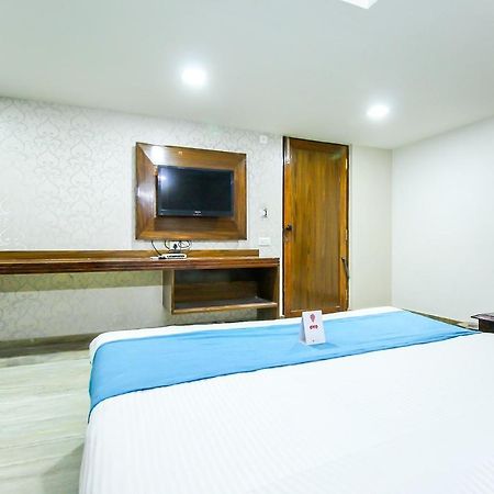 Hotel Seven Ahmedabad Esterno foto