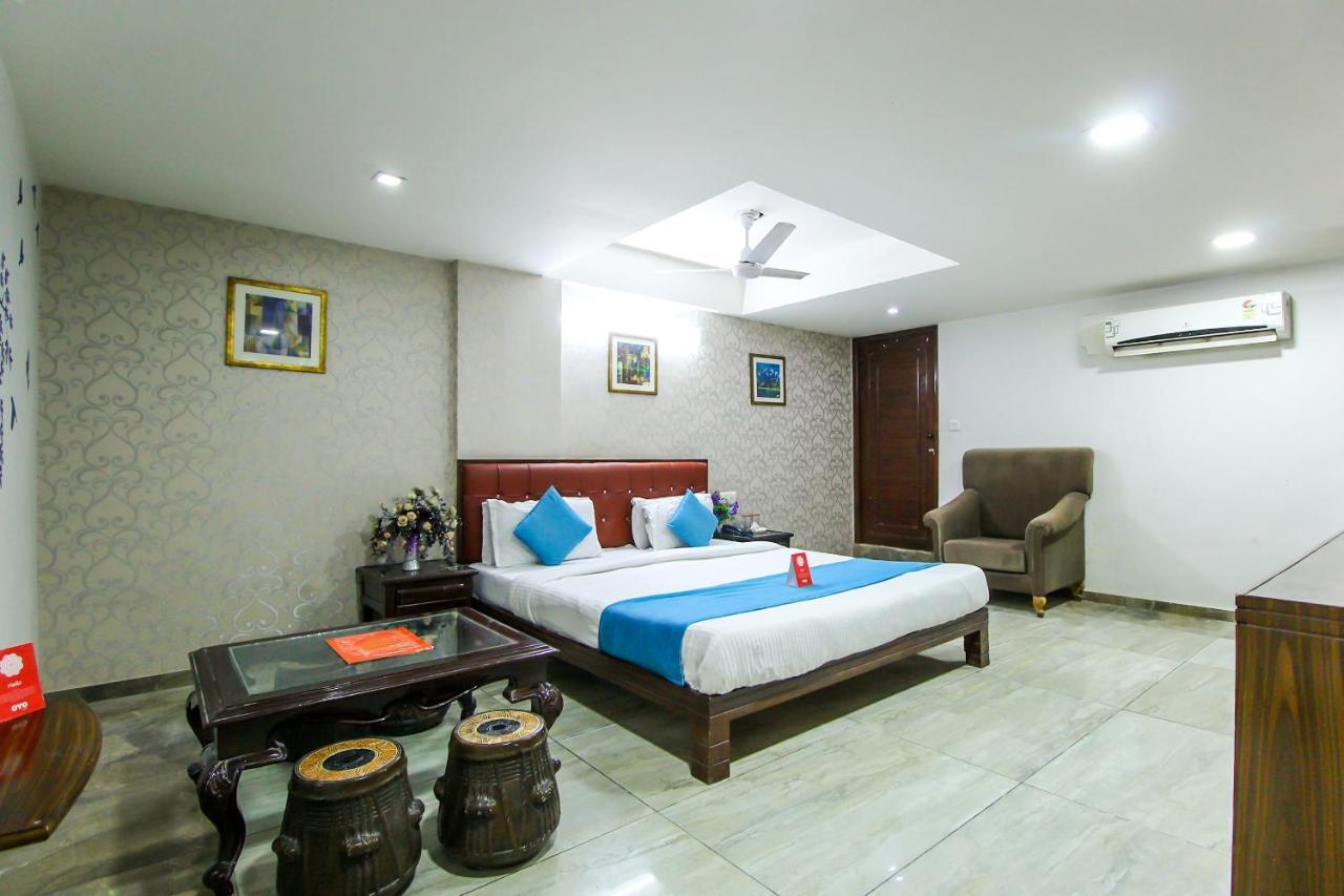 Hotel Seven Ahmedabad Esterno foto