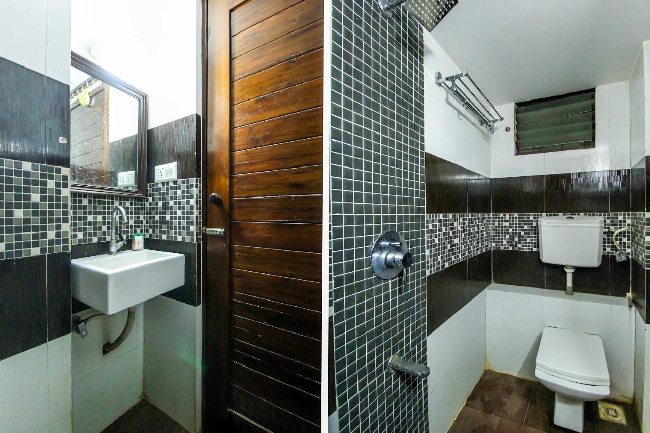 Hotel Seven Ahmedabad Esterno foto