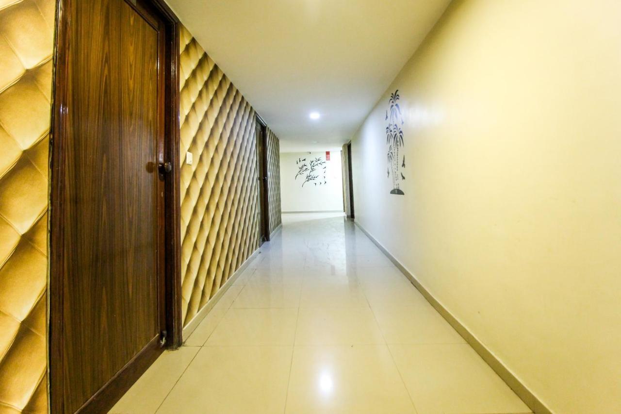 Hotel Seven Ahmedabad Esterno foto