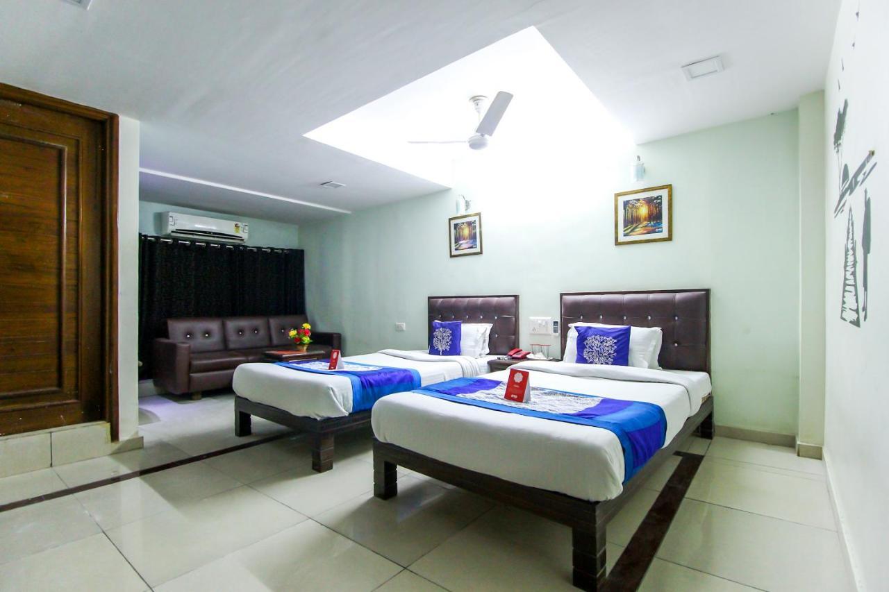 Hotel Seven Ahmedabad Esterno foto